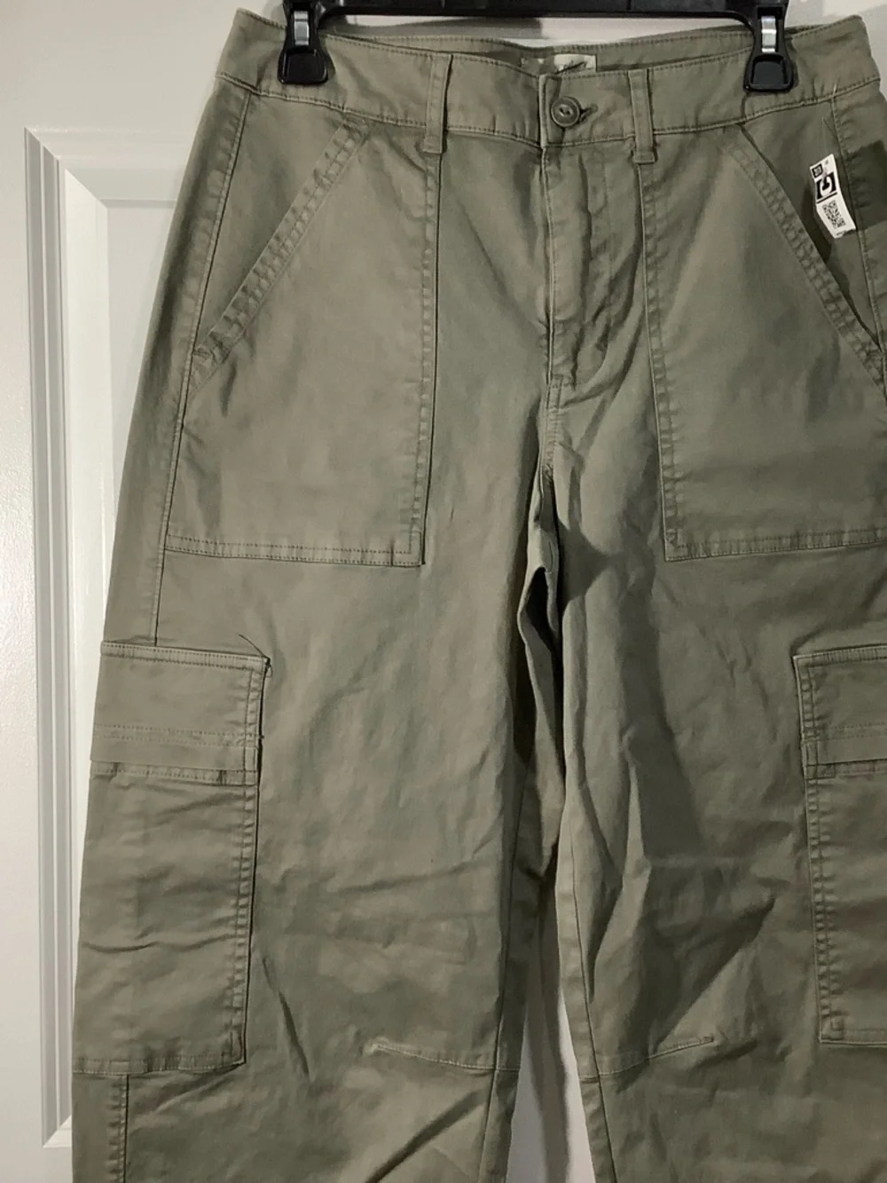 Universal Thread Olive Green Cargo Pants wide leg size 8 NWT. - Picture 6 of 12